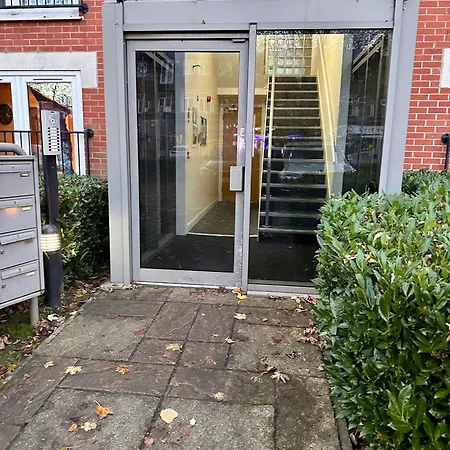 Apartmán 2 Bed Flat In Prime Location Of Chorlton With Parking Manchester