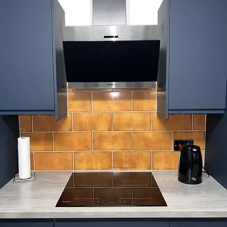 Cosy 2 Double Bedroom In Ancoats 7 Minutes From Coop Live, Etihad Stadium & Centre- Free Parking Available شقة *
