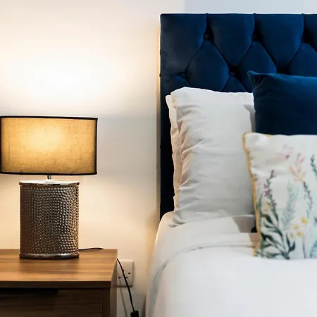 Modern Flat In By 53 Degrees Property, Ideal For Couples, 2 Bedrooms!