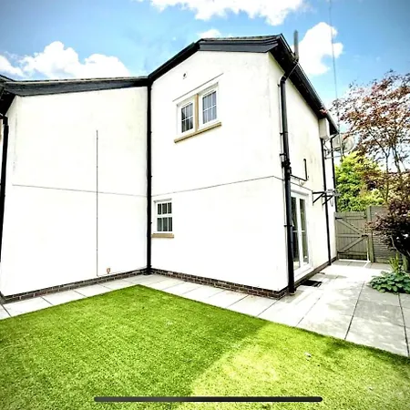 Jessup Worsley Village 度假居 *