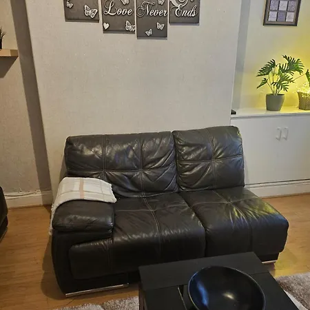 Holiday home Go Big ! Entire Cozy House For Max 8 People Near Center