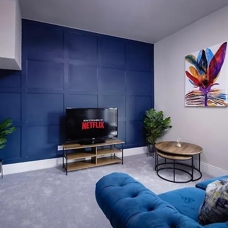 Cozy - Great Location - Perfect For Long Apartment *