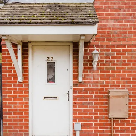 Spacious Gorton - 3-bed Detached * Manchester