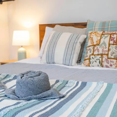 Beautiful Three Bedroom House - Escape Сasa de vacaciones *