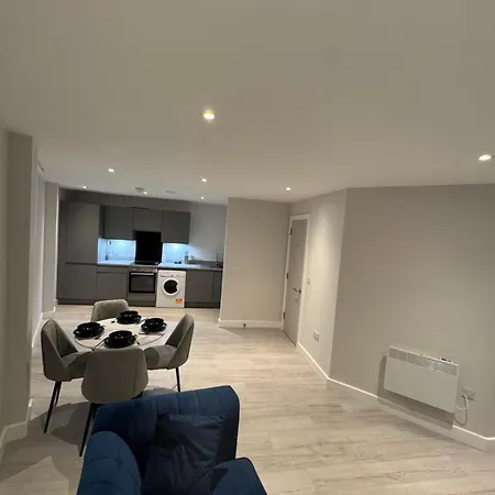 Regent Plaza Apartment *