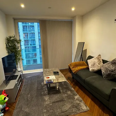 Apartment Quartz Manor