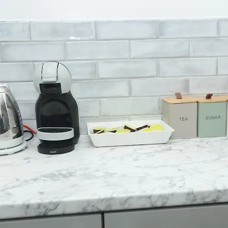 Mdz Luxe Stays-sleeps 6