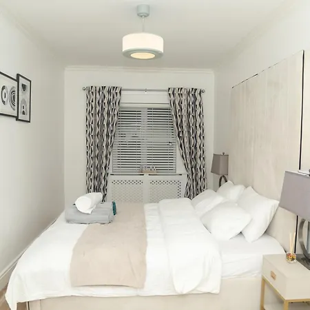 Mdz Luxe Stays-sleeps 6 *