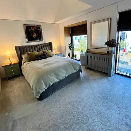 Holiday home Townhouse, Free Parking, Close To Ao Arena Manchester