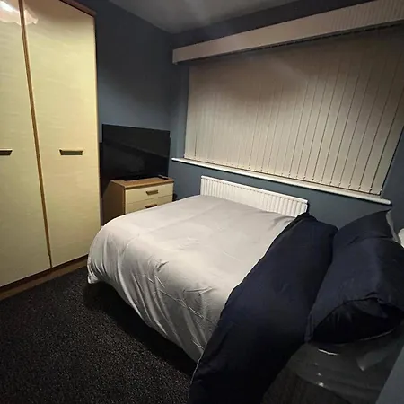 Housesleeps9-fireplace-garden-bbq-tv Nyaraló *