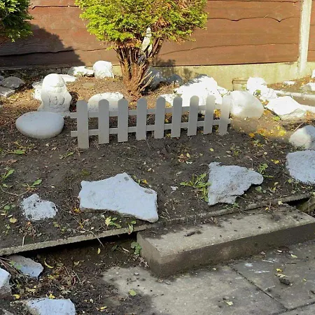 Housesleeps9-fireplace-garden-bbq-tv * Manchester