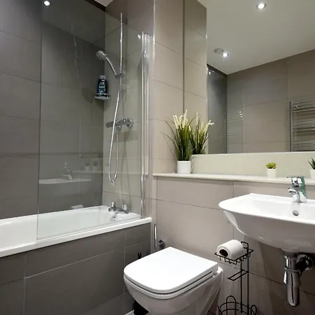 Life Top-floor 2-bed 1-bath In Ancoats