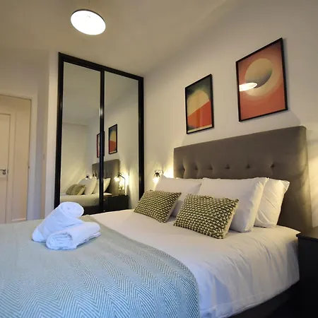 Life 2-bed 1-bath In New Cross *