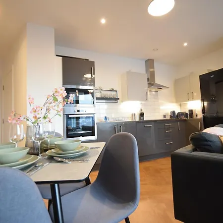 Life - 2-bed 1-bath Top-floor In New Cross Apartman