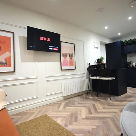 Cityescape - 1-bed 1 Bath Sofa Bed Nq