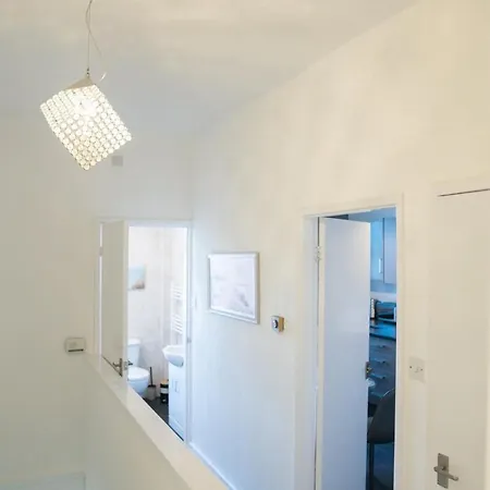 Apartament Richmond Retreat - Luxurious And Comfortable Spacious 2 Floor *