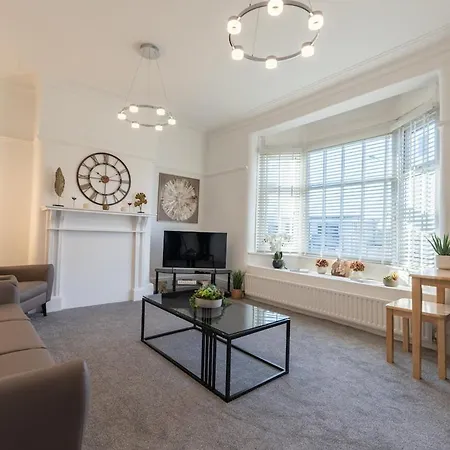 Apartament Richmond Retreat - Luxurious And Comfortable Spacious 2 Floor *