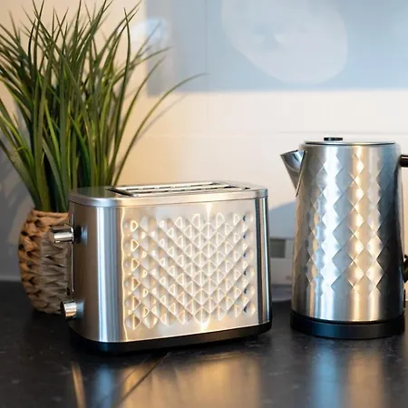 Richmond Retreat - Luxurious And Comfortable Spacious 2 Floor Lejlighed