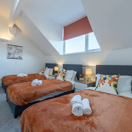 Richmond Retreat - Luxurious And Comfortable Spacious 2 Floor Apartament