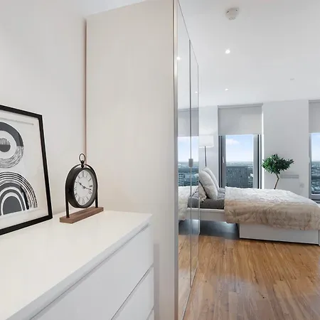 New! 1br In Media Free Wifi Apartment
