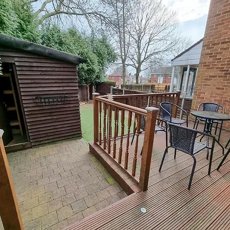 Ferienhaus Stunning Family Close To The Centre Manchester