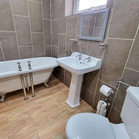 Stunning Family Close To The Centre Vakantiehuis