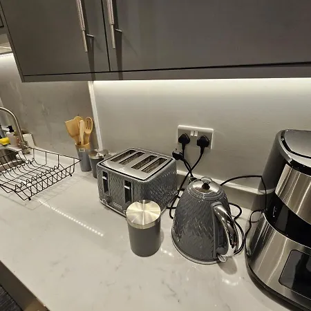 Luxury Penthouse Near Airport And Trafford Centre Apartmán *