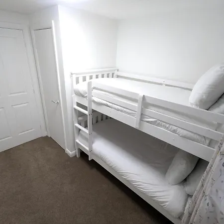 Ferienhaus Charming 3 Bedroom With Garden And Parking Manchester