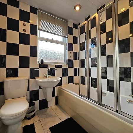 Holiday home Clayton Hall Homes