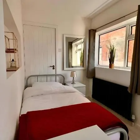 Private Single With Ensuite In Chorlton Nyaraló Manchester