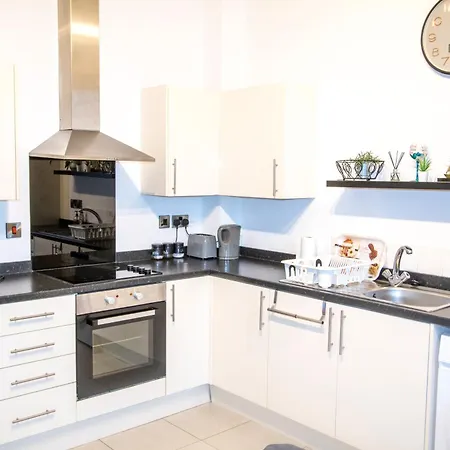 Ideal For Groups - Modern 2 Bedroom - Free Parking, Transit Links, Close To Stadiums Apartament