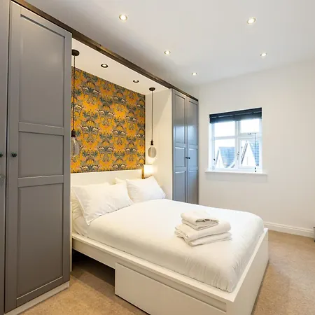 Waters Way - Free Secure Parking Apartment *