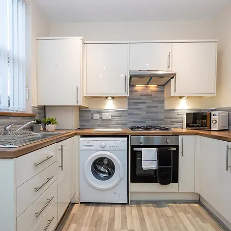 Holiday home Windmill House- Close To Motorway & Co-op Live