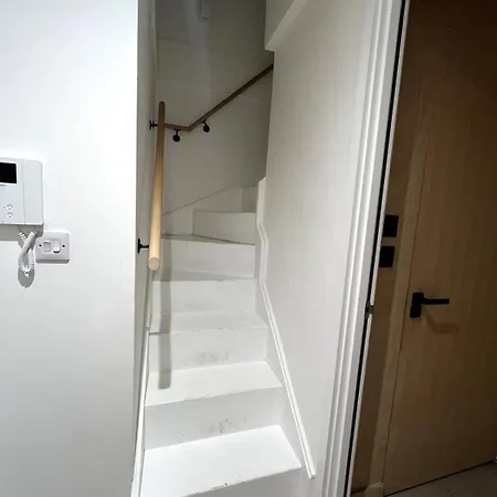 Modern With Roof Terrace Manchester