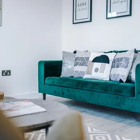 2bed Duplex Near Mediacity & Centre, Easter Deals Now On