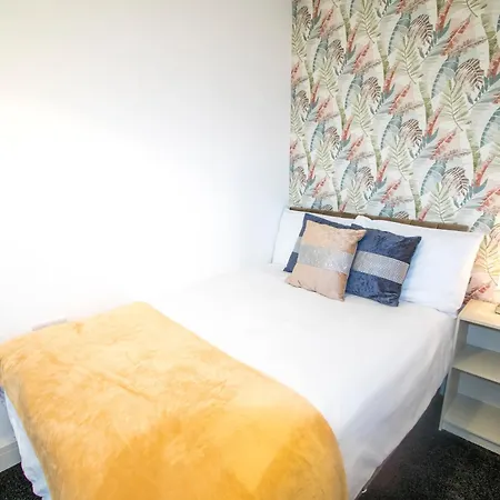 Apartment 2 Bedroom Flat-free Parking Manchester