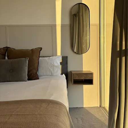 Centre Rooftop With Free Secure Parking Apartment Manchester
