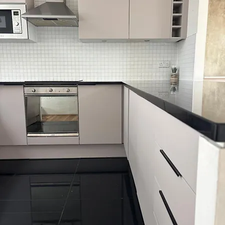 Centre Rooftop With Free Secure Parking * Manchester