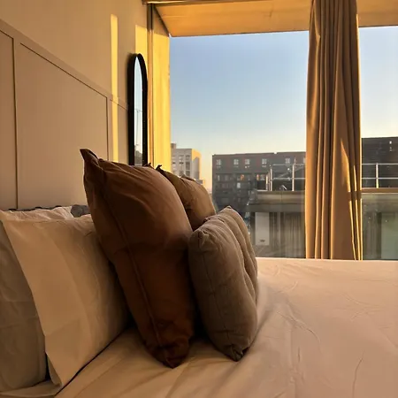 Apartment Centre Rooftop With Free Secure Parking Manchester