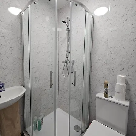 Landcross Co-living - Private Self-cater מנצ'סטר