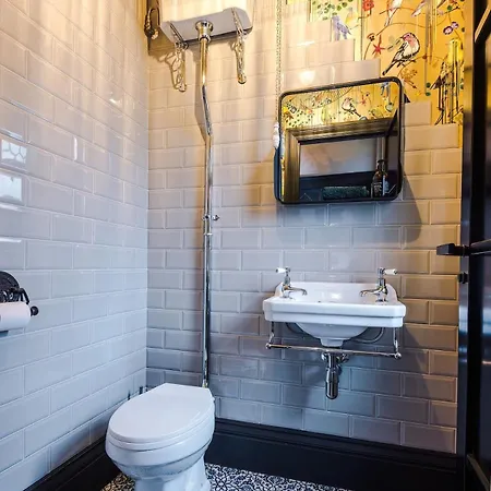 Σπίτι διακοπών Unique In Northenden Urban Oasis Sleeps 8