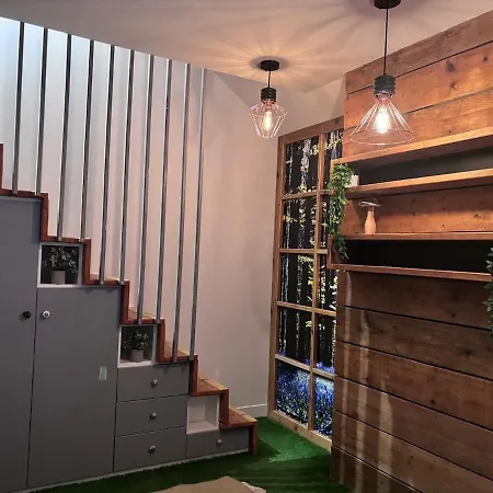 Unique In Northenden Urban Oasis Sleeps 8