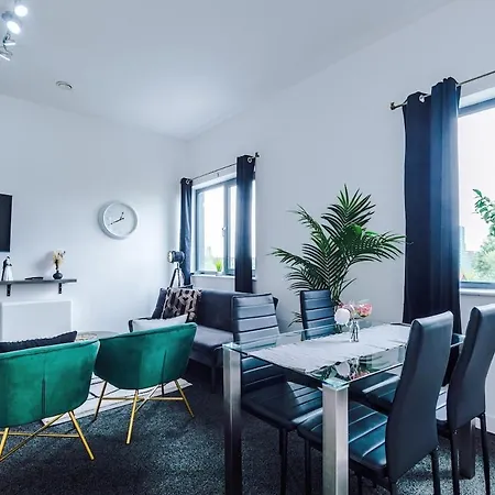 Appartement Sleeps 8, Free Parking, Stunning In Salford Quays, Perfect For Groups, Long Term Disc
