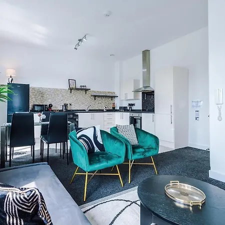 Appartement Sleeps 8, Free Parking, Stunning In Salford Quays, Perfect For Groups, Long Term Disc