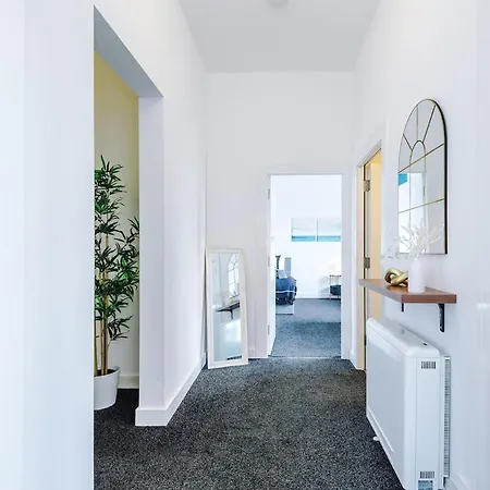 Sleeps 8, Free Parking, Stunning In Salford Quays, Perfect For Groups, Long Term Disc アパート *