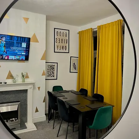 Stylish Near Etihad Stadium