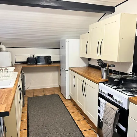 Stylish Close To Etihad, Coop Live, Centre, Ideal For Groups, Families & Work, Free Parking * Manchester