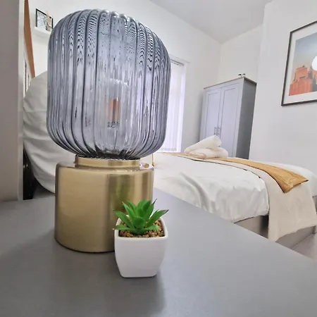 Holiday home Stylish Close To Etihad, Coop Live, Centre, Ideal For Groups, Families & Work, Free Parking Manchester