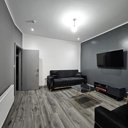 Landcross Co-living - Private Self-cater Nyaraló Manchester