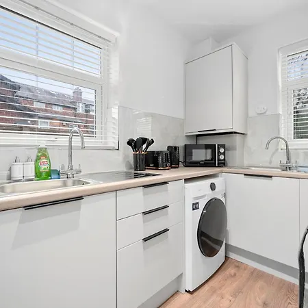 Garden Free Parking 10 Min To & Etihad! Semesterbostad Manchester